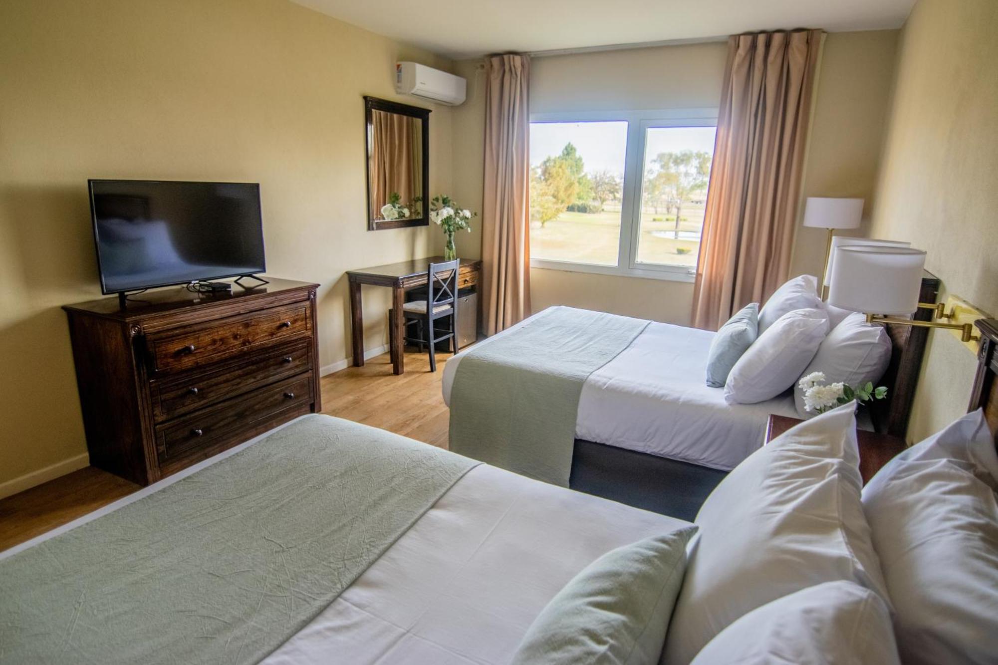 Wyndham Garden Campana Hotell Eksteriør bilde